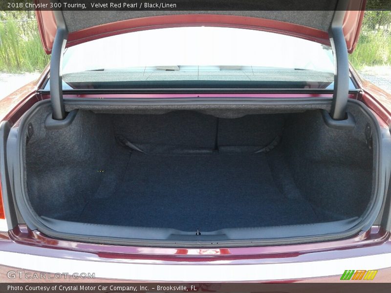 Velvet Red Pearl / Black/Linen 2018 Chrysler 300 Touring