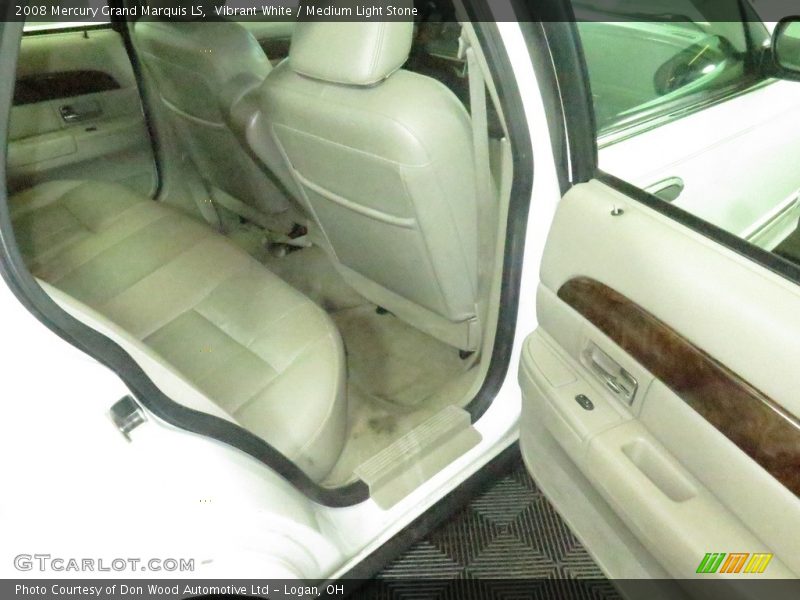 Vibrant White / Medium Light Stone 2008 Mercury Grand Marquis LS