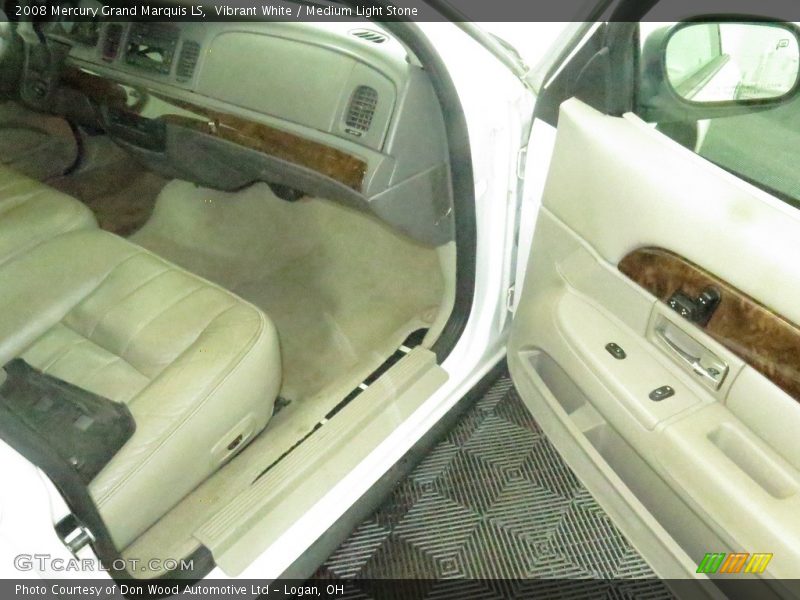 Vibrant White / Medium Light Stone 2008 Mercury Grand Marquis LS