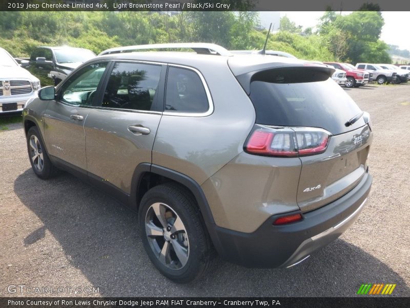 Light Brownstone Pearl / Black/Ski Grey 2019 Jeep Cherokee Limited 4x4