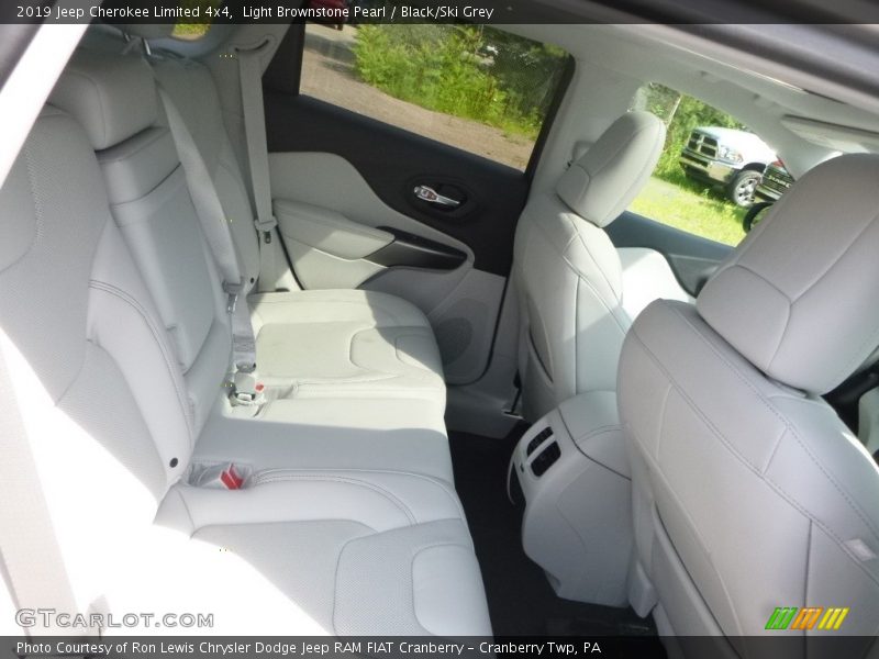 Light Brownstone Pearl / Black/Ski Grey 2019 Jeep Cherokee Limited 4x4