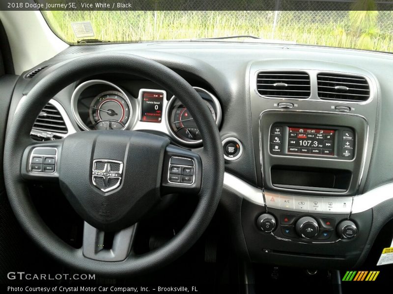 Vice White / Black 2018 Dodge Journey SE