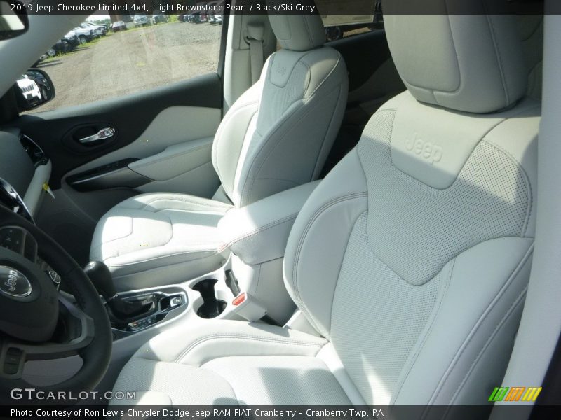 Light Brownstone Pearl / Black/Ski Grey 2019 Jeep Cherokee Limited 4x4