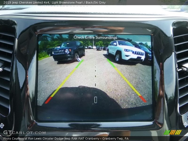 Light Brownstone Pearl / Black/Ski Grey 2019 Jeep Cherokee Limited 4x4