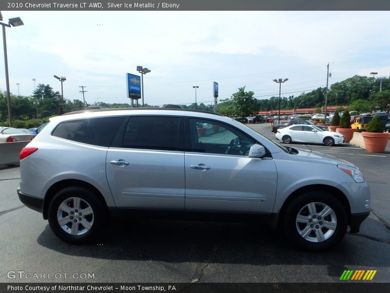 Silver Ice Metallic / Ebony 2010 Chevrolet Traverse LT AWD