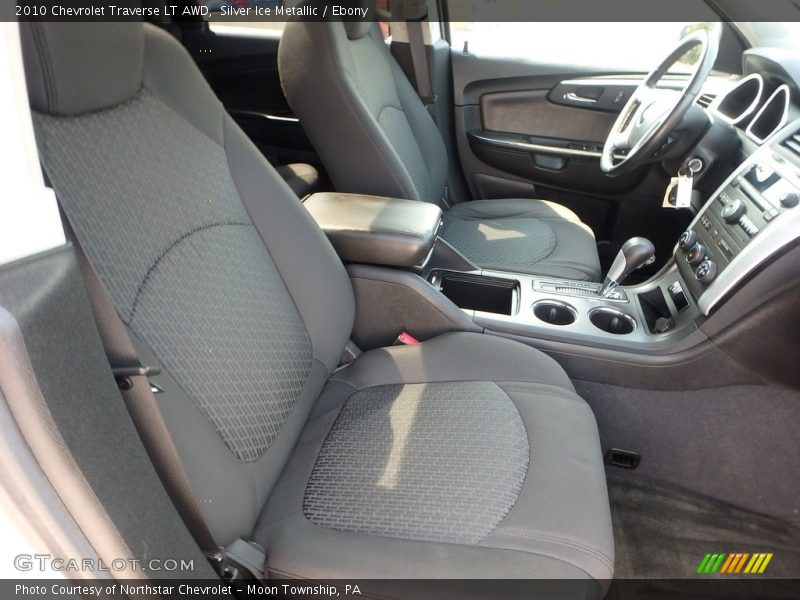 Silver Ice Metallic / Ebony 2010 Chevrolet Traverse LT AWD