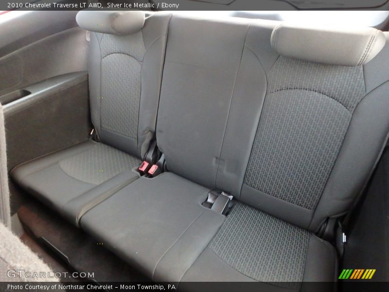 Silver Ice Metallic / Ebony 2010 Chevrolet Traverse LT AWD