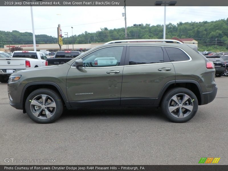 Olive Green Pearl / Black/Ski Grey 2019 Jeep Cherokee Limited 4x4