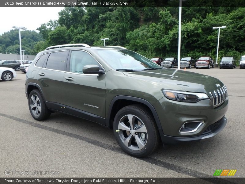 Olive Green Pearl / Black/Ski Grey 2019 Jeep Cherokee Limited 4x4