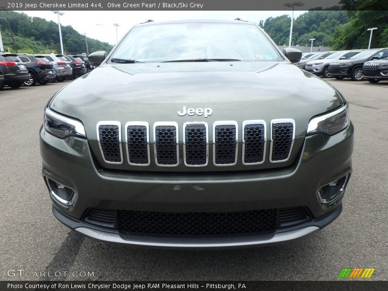 Olive Green Pearl / Black/Ski Grey 2019 Jeep Cherokee Limited 4x4