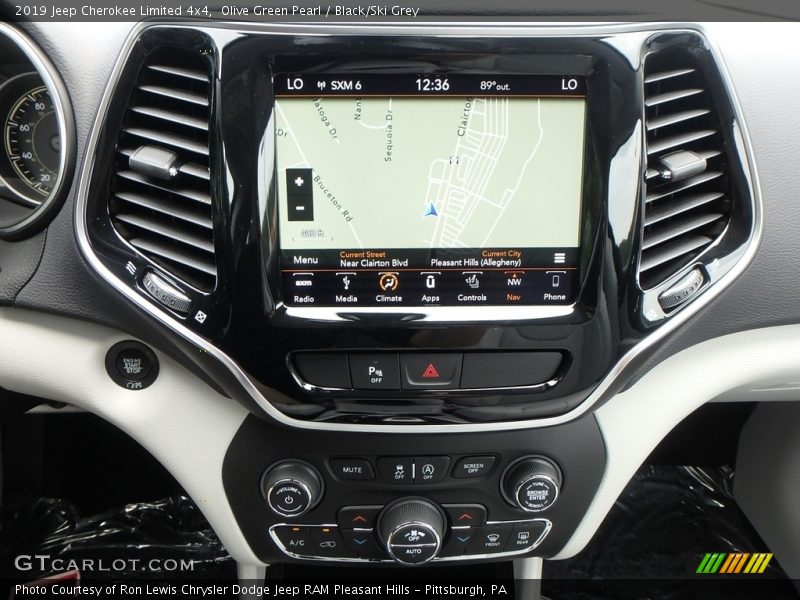 Olive Green Pearl / Black/Ski Grey 2019 Jeep Cherokee Limited 4x4