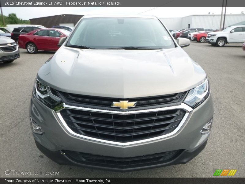 Pepperdust Metallic / Jet Black 2019 Chevrolet Equinox LT AWD