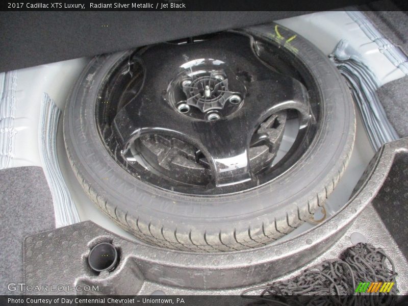 Radiant Silver Metallic / Jet Black 2017 Cadillac XTS Luxury