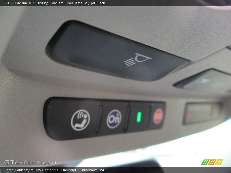 Radiant Silver Metallic / Jet Black 2017 Cadillac XTS Luxury