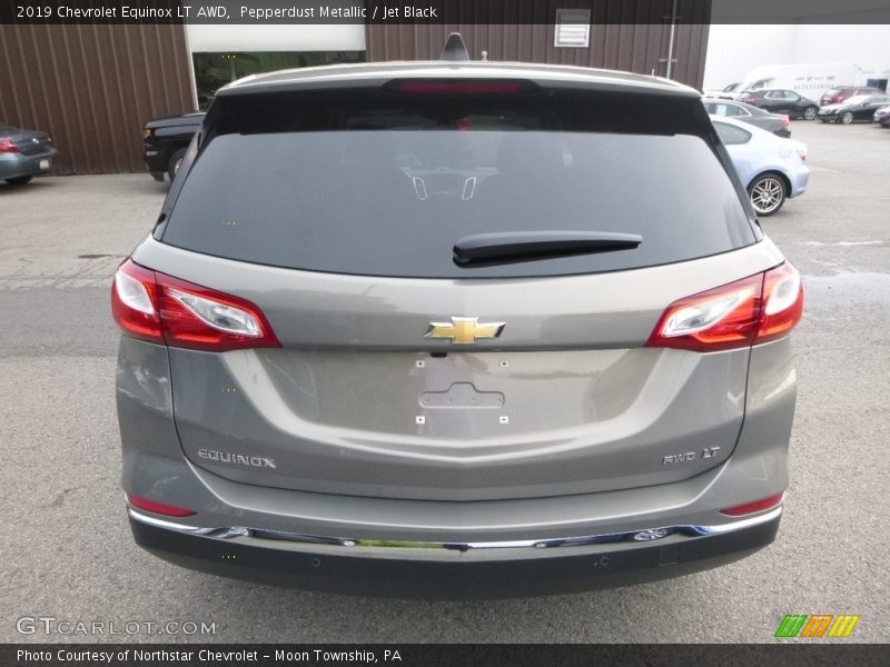 Pepperdust Metallic / Jet Black 2019 Chevrolet Equinox LT AWD