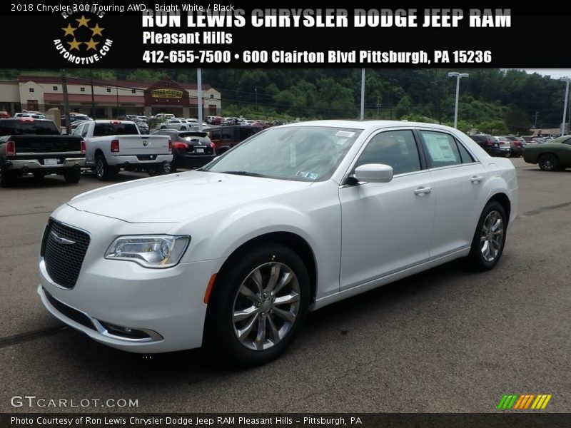 Bright White / Black 2018 Chrysler 300 Touring AWD