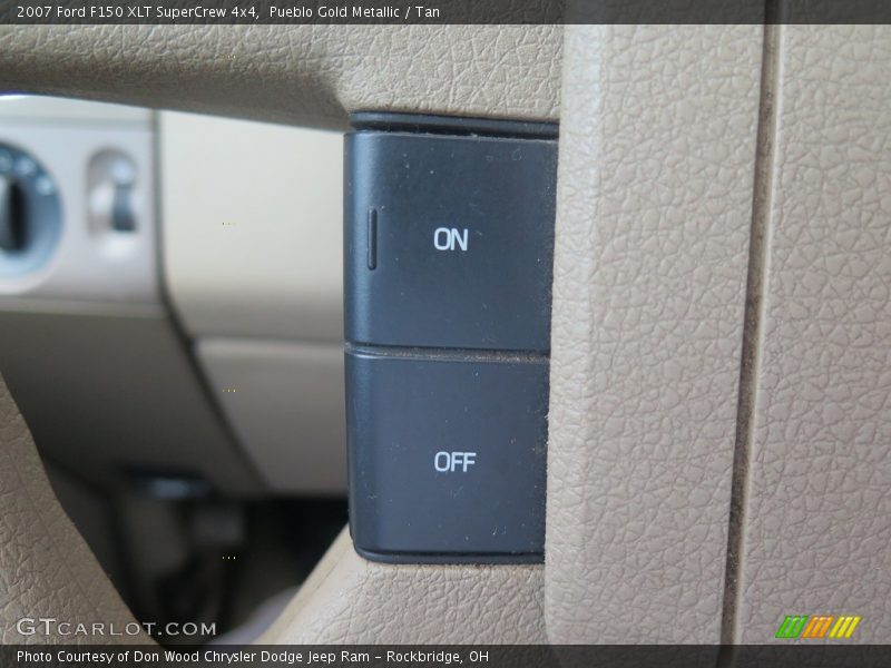 Pueblo Gold Metallic / Tan 2007 Ford F150 XLT SuperCrew 4x4
