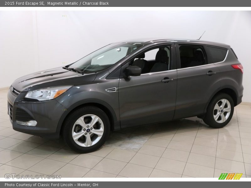 Magnetic Metallic / Charcoal Black 2015 Ford Escape SE