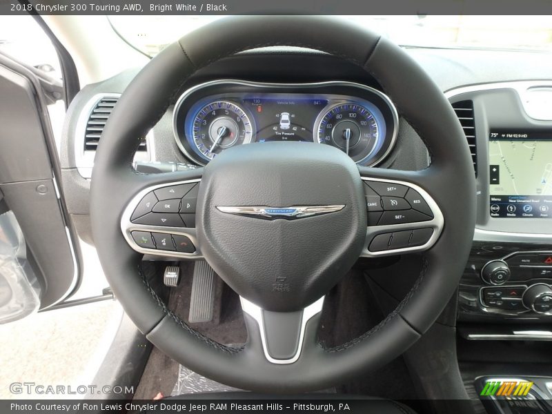Bright White / Black 2018 Chrysler 300 Touring AWD