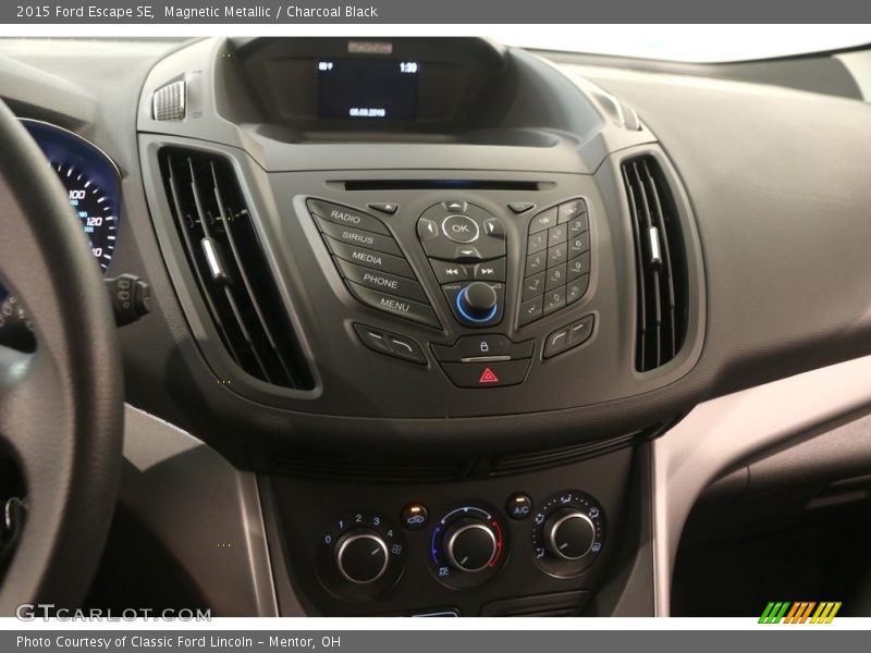 Magnetic Metallic / Charcoal Black 2015 Ford Escape SE