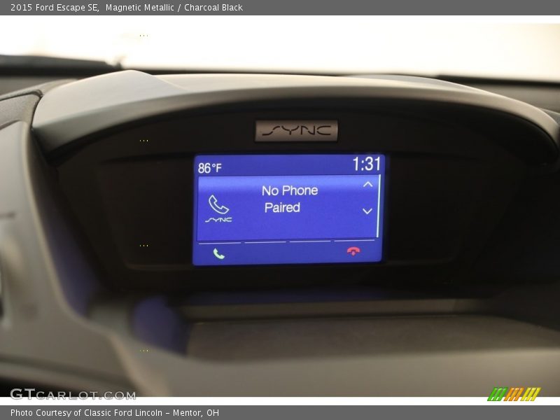 Magnetic Metallic / Charcoal Black 2015 Ford Escape SE