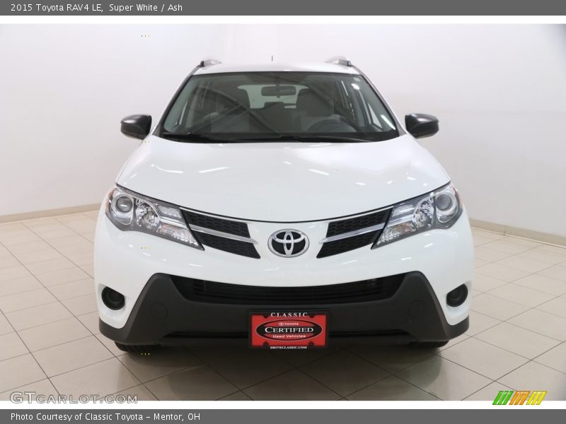 Super White / Ash 2015 Toyota RAV4 LE