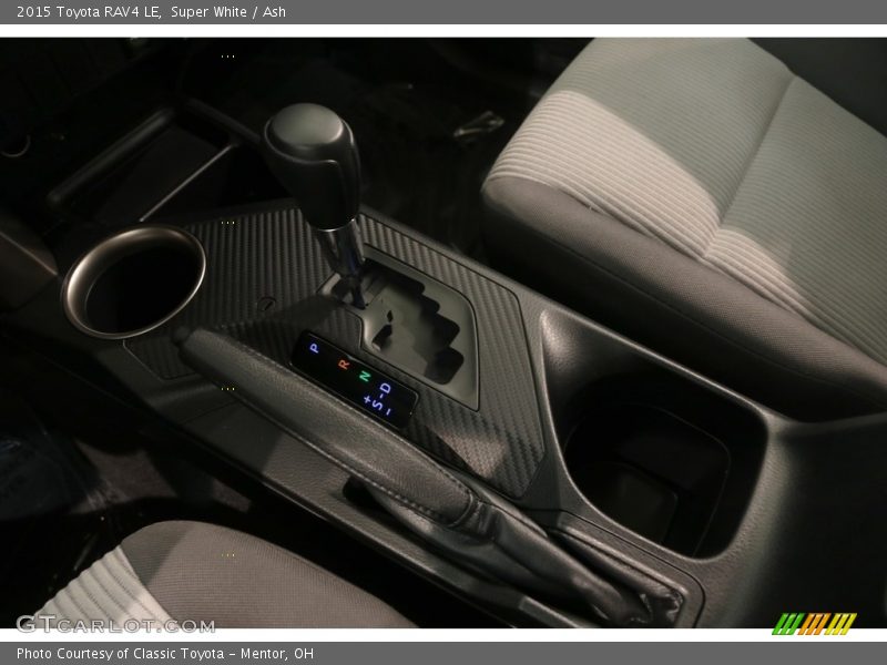Super White / Ash 2015 Toyota RAV4 LE