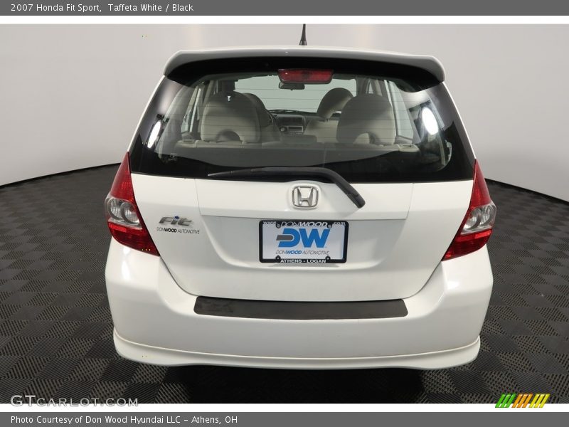 Taffeta White / Black 2007 Honda Fit Sport