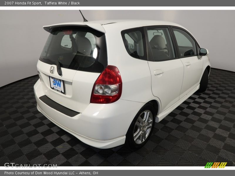 Taffeta White / Black 2007 Honda Fit Sport