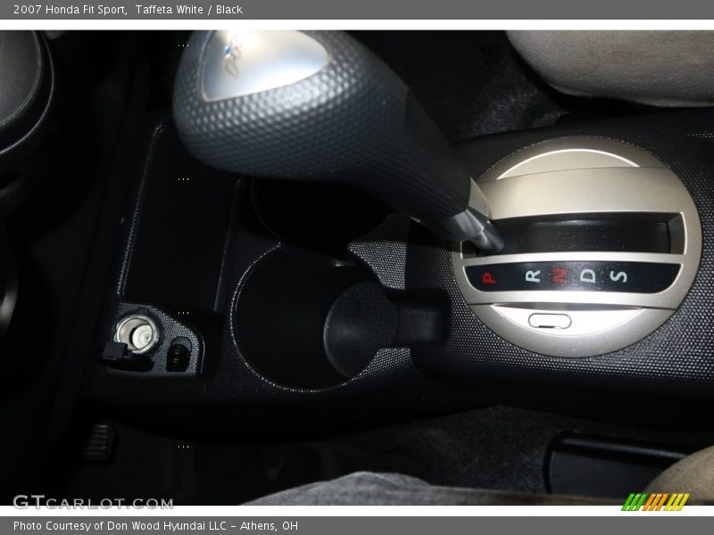 Taffeta White / Black 2007 Honda Fit Sport