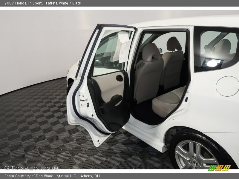 Taffeta White / Black 2007 Honda Fit Sport