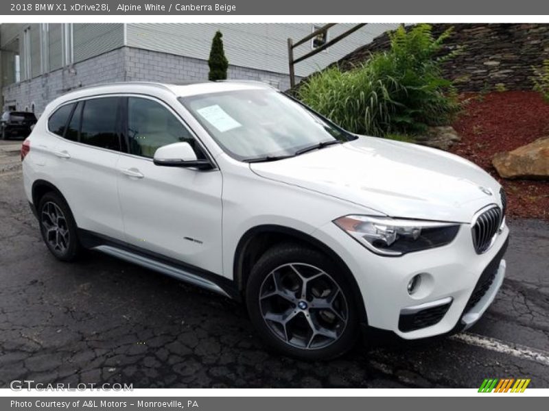 Alpine White / Canberra Beige 2018 BMW X1 xDrive28i