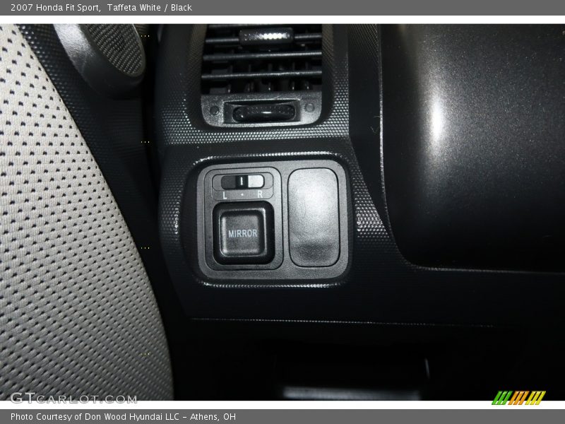 Taffeta White / Black 2007 Honda Fit Sport