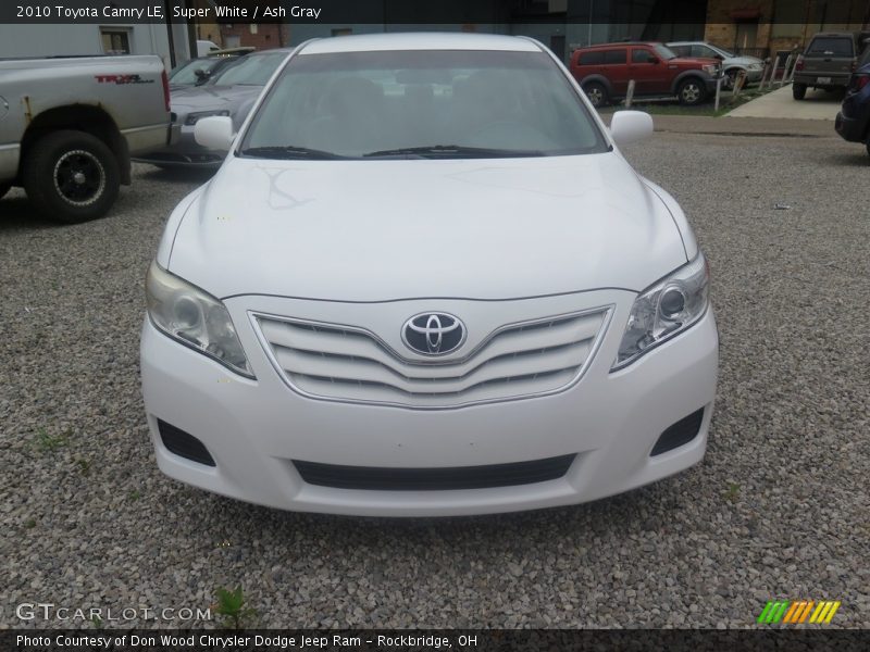 Super White / Ash Gray 2010 Toyota Camry LE