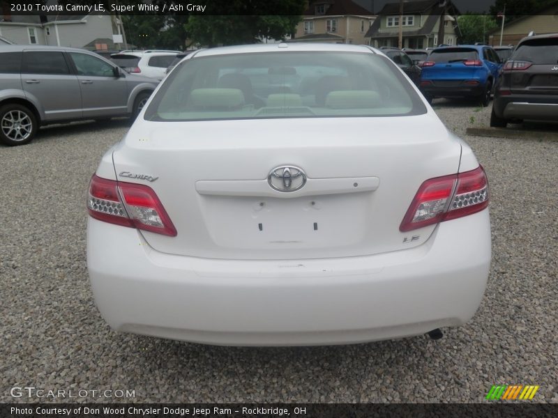 Super White / Ash Gray 2010 Toyota Camry LE