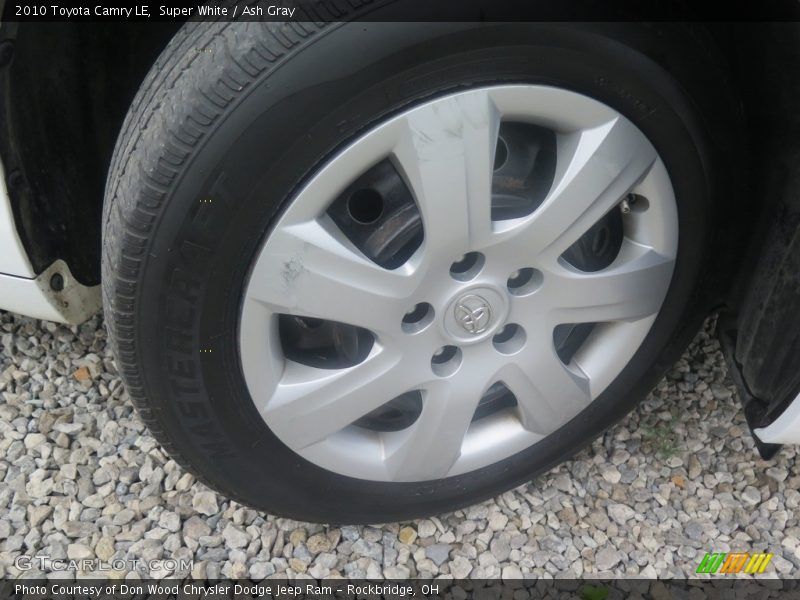 Super White / Ash Gray 2010 Toyota Camry LE
