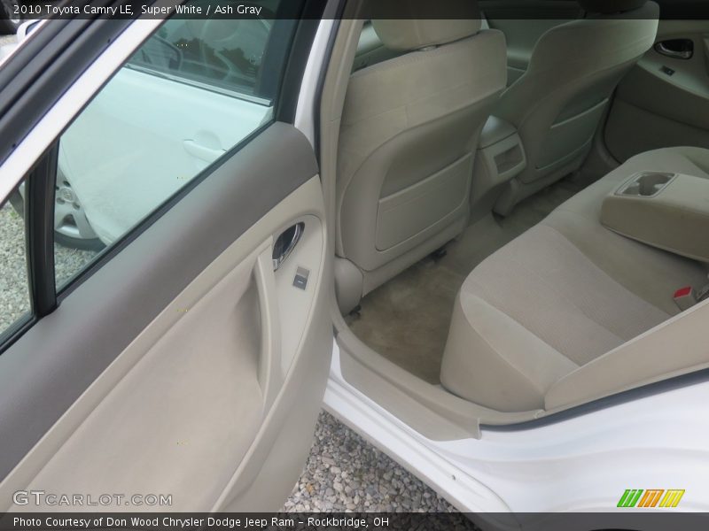 Super White / Ash Gray 2010 Toyota Camry LE