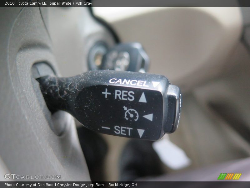 Super White / Ash Gray 2010 Toyota Camry LE