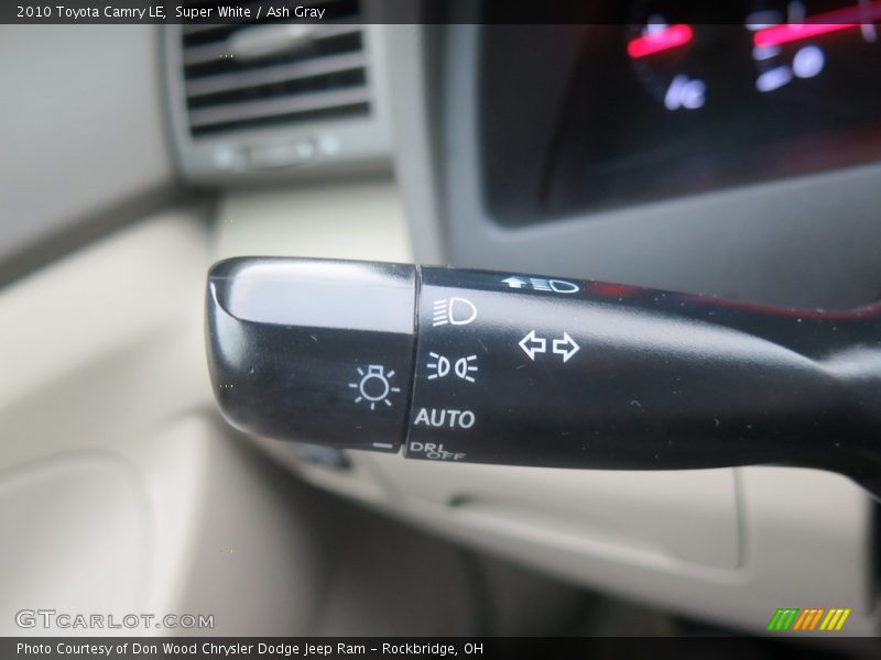 Super White / Ash Gray 2010 Toyota Camry LE