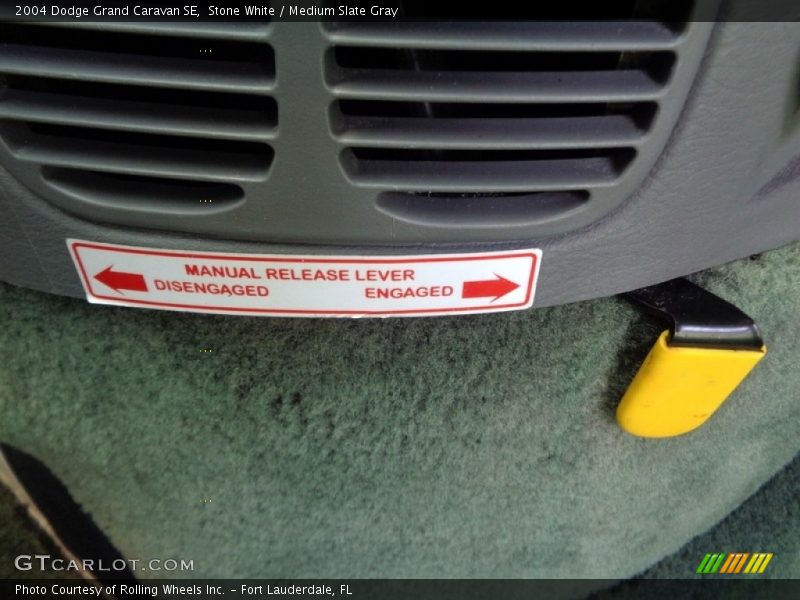 Stone White / Medium Slate Gray 2004 Dodge Grand Caravan SE