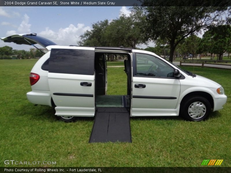 Stone White / Medium Slate Gray 2004 Dodge Grand Caravan SE