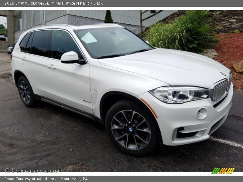 Mineral White Metallic / Black 2018 BMW X5 xDrive35i