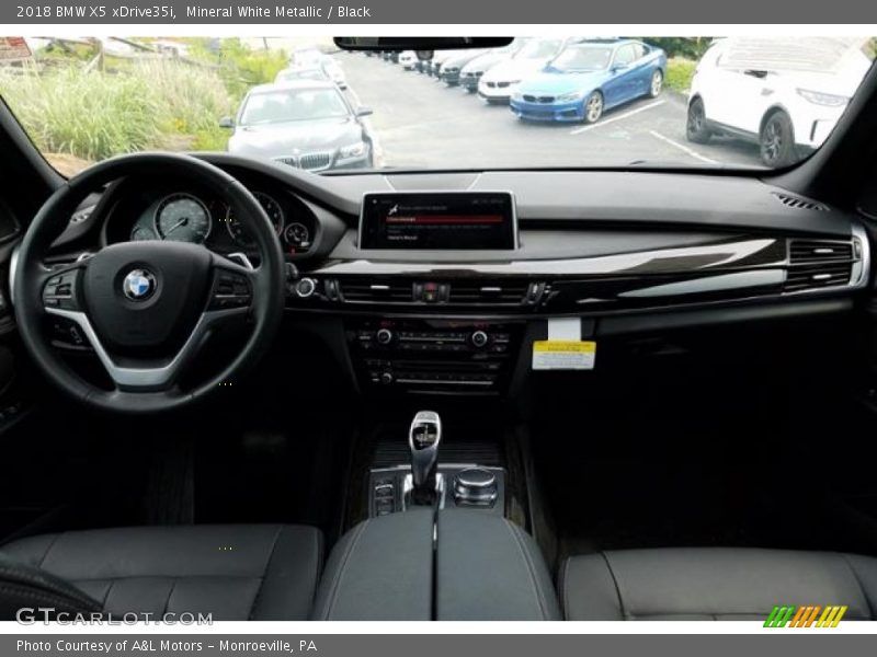 Mineral White Metallic / Black 2018 BMW X5 xDrive35i