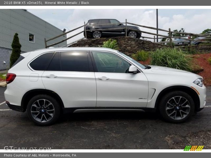 Mineral White Metallic / Black 2018 BMW X5 xDrive35i
