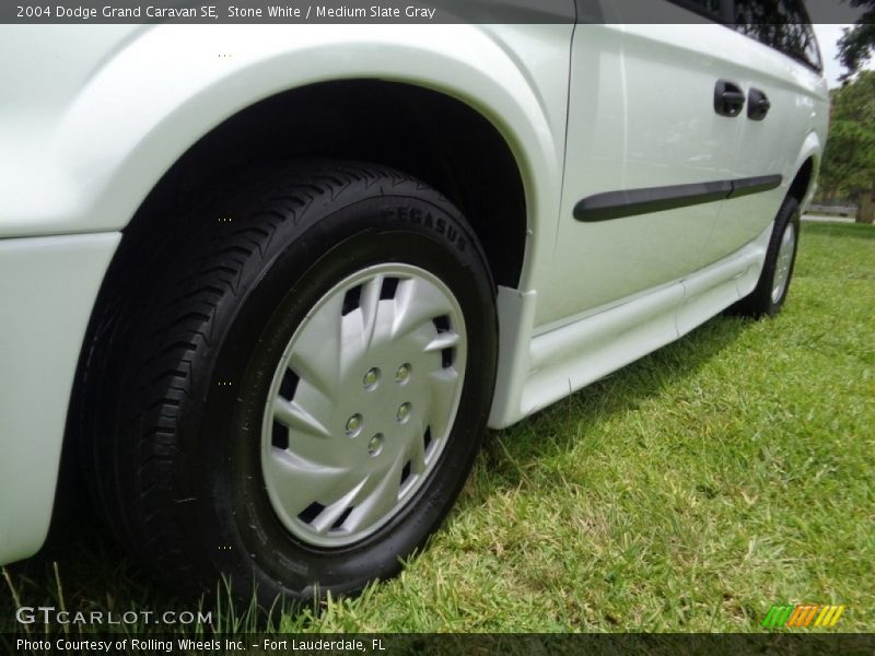 Stone White / Medium Slate Gray 2004 Dodge Grand Caravan SE
