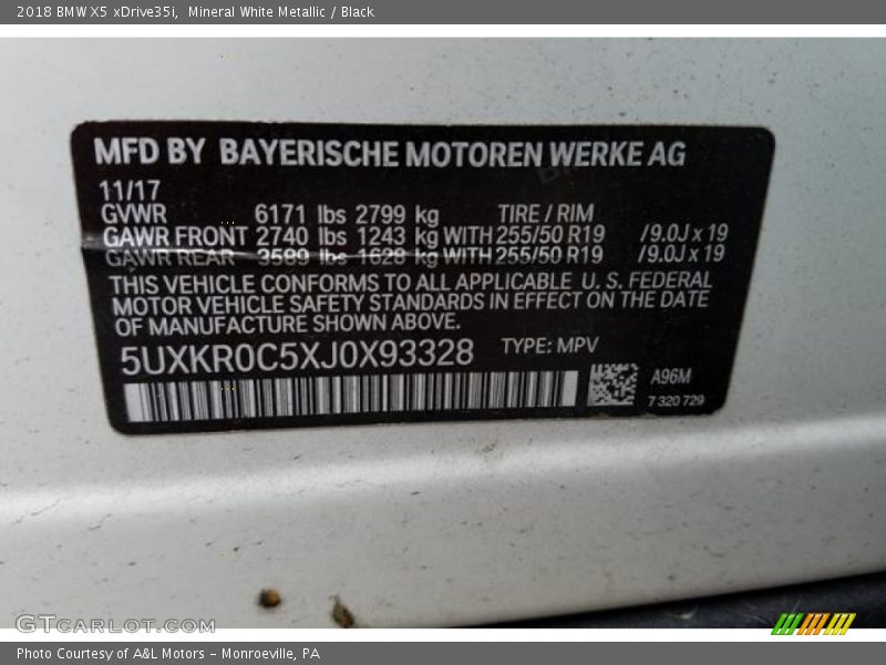 Mineral White Metallic / Black 2018 BMW X5 xDrive35i