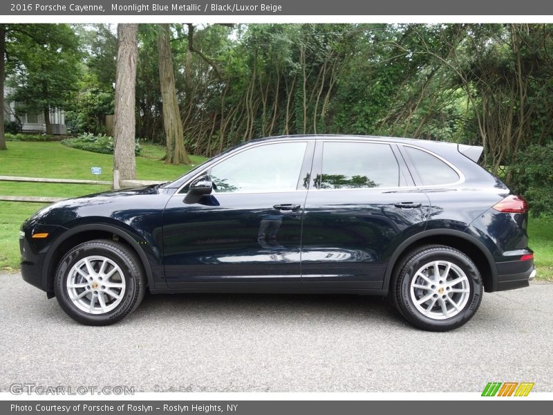 Moonlight Blue Metallic / Black/Luxor Beige 2016 Porsche Cayenne