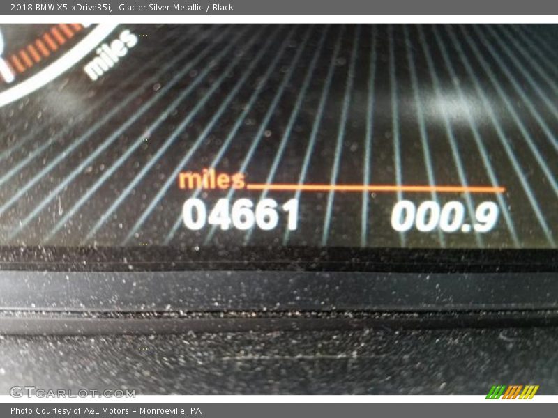 Glacier Silver Metallic / Black 2018 BMW X5 xDrive35i