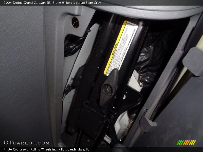 Stone White / Medium Slate Gray 2004 Dodge Grand Caravan SE