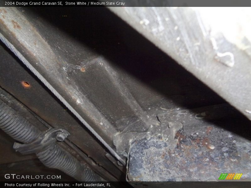 Stone White / Medium Slate Gray 2004 Dodge Grand Caravan SE